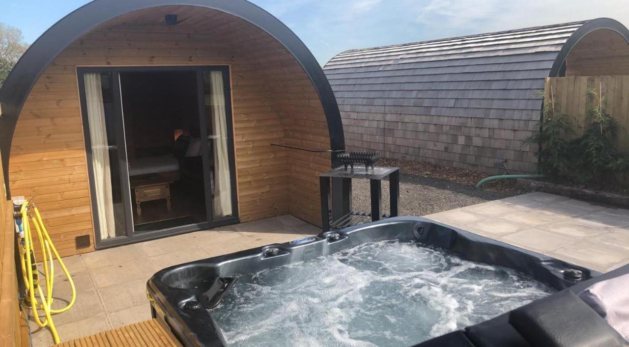 Superior Glamping Pod With Hot Tub Frodsham Exterior foto